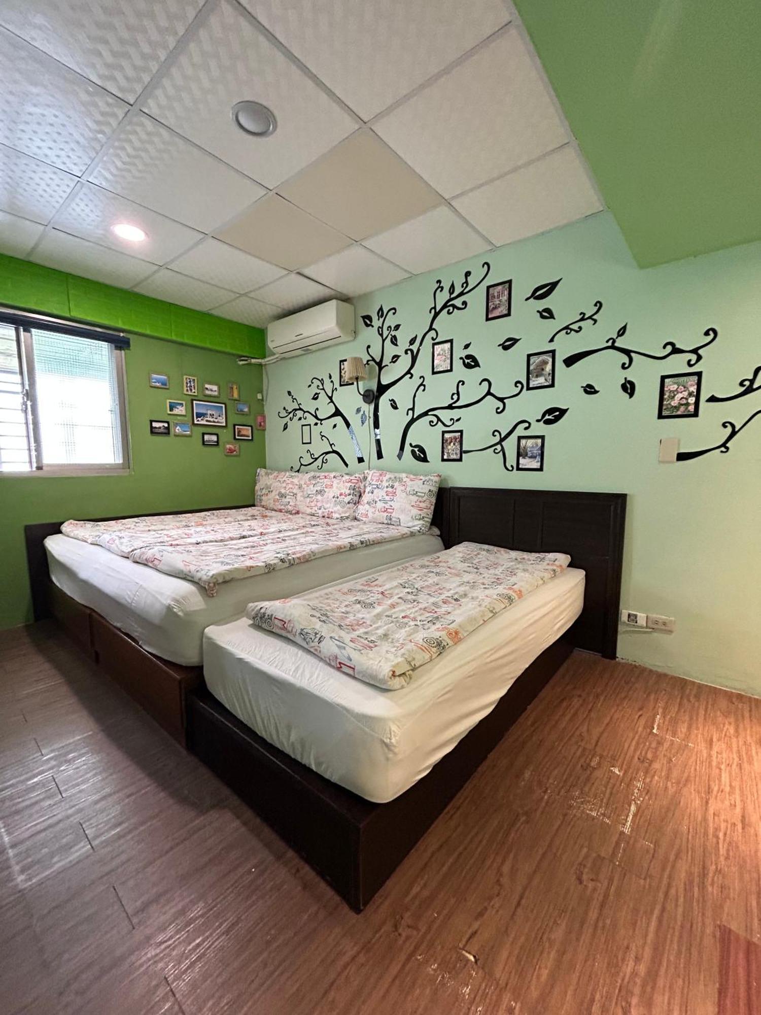 Taipei Triple Tiger Inn Екстер'єр фото