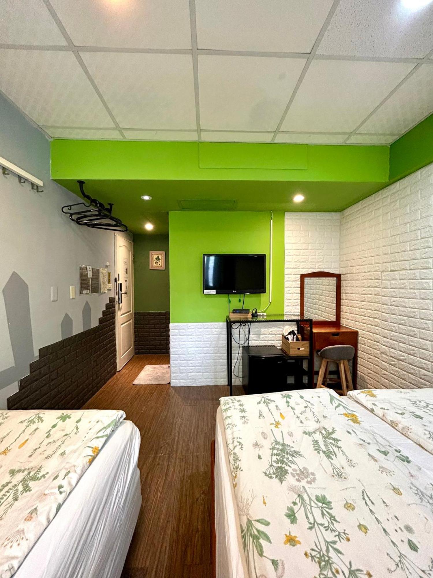 Taipei Triple Tiger Inn Екстер'єр фото